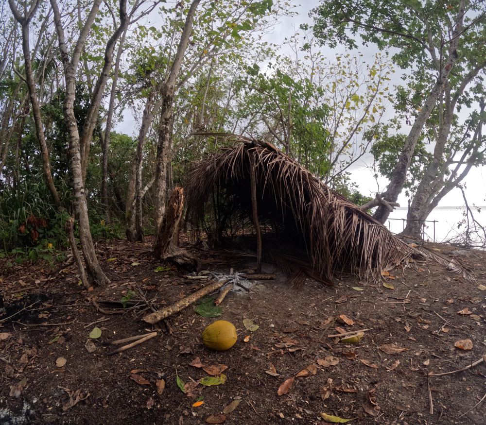 Venama islet - "Great anchorage" (Sudest south coast)
